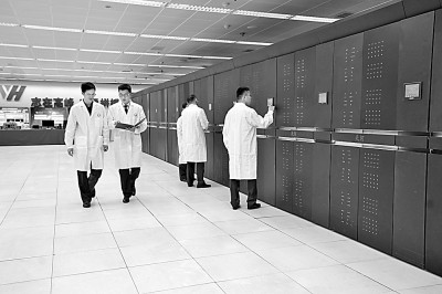 提升新兴领域战略能力 向科技创新要战斗力