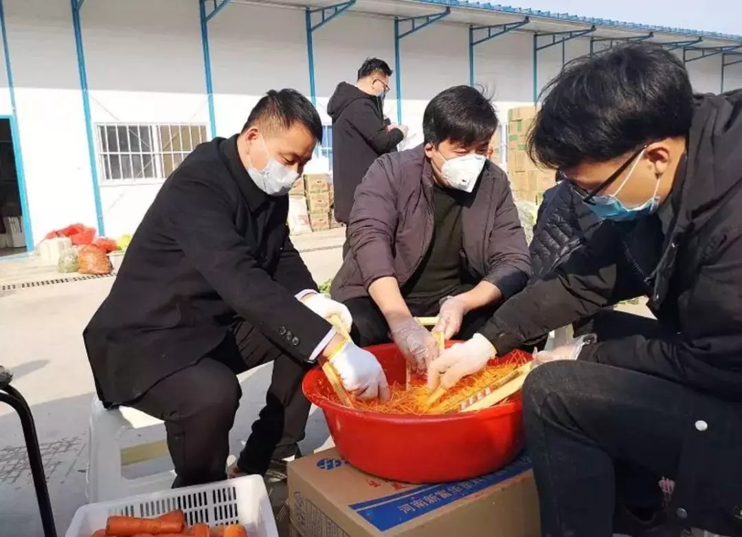 后勤保障组全力以赴保障建设者食宿工作
